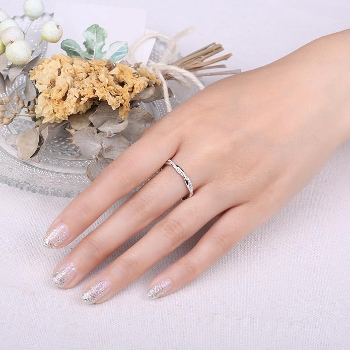 Moissanite Twisted Rope Rotating Infinity Ring