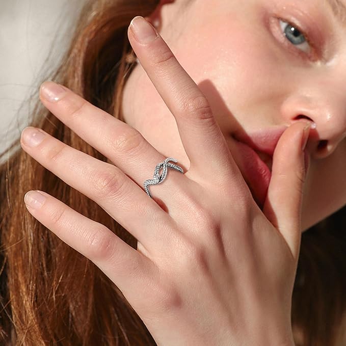 925 Sterling Silver Textured Snake Ring with Black Zircon