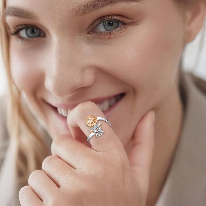 925 Sterling Silver Highland Cow Adjustable Flower Zircon Ring