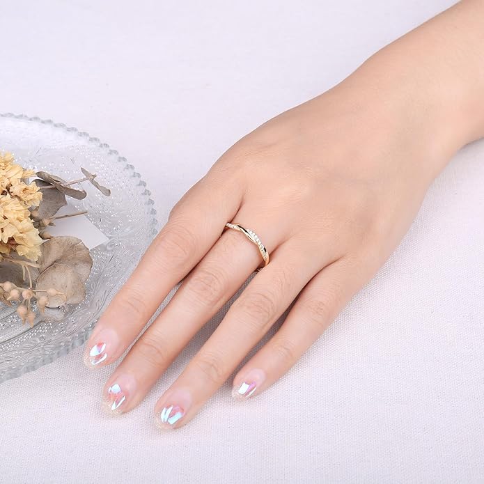 Moissanite Twisted Rope Rotating Infinity Ring