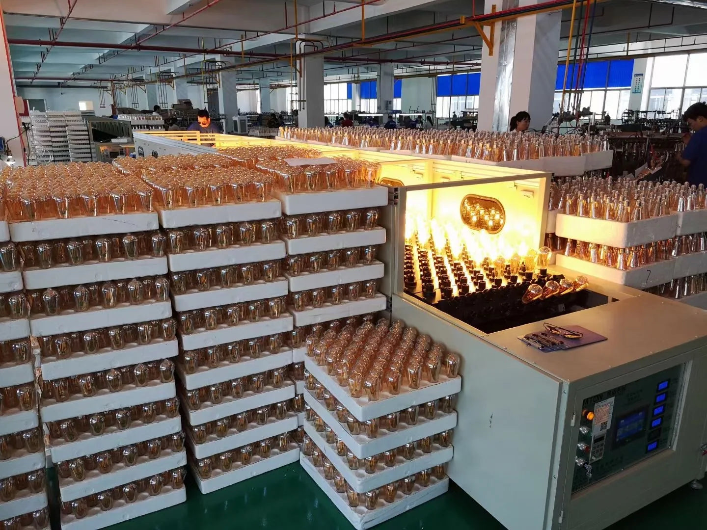 LED Edison Filament Light Bulbs Golden ST64 Dimmable E27 B22 2W 4W 6W 8W 10W 12W 220V 110V 2700K 6000K 360 Degree Energy Lamps