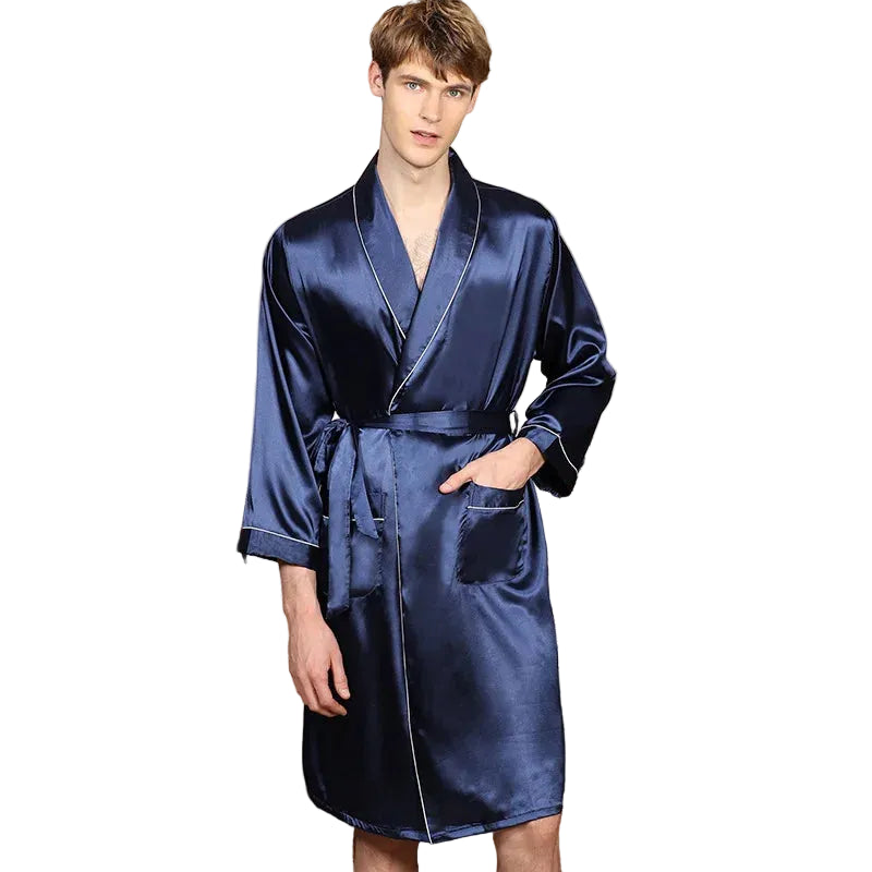 Roupa de Dormir Masculina Plus Size 3GG 4GG 5GG Robe Azul Marinho com Riscas Kimono Roupão com Bolso Verão Cetim Roupa de Casa Loungewear