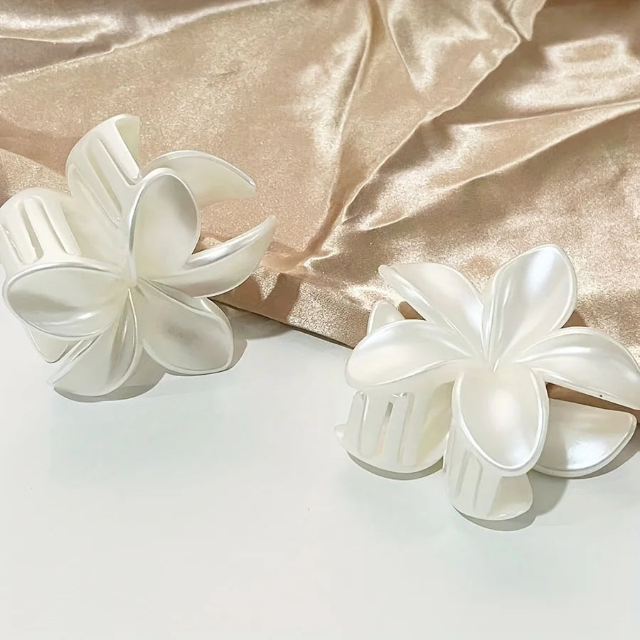 Chic Large Acrylic Flower Hair Claw Floral Accessory