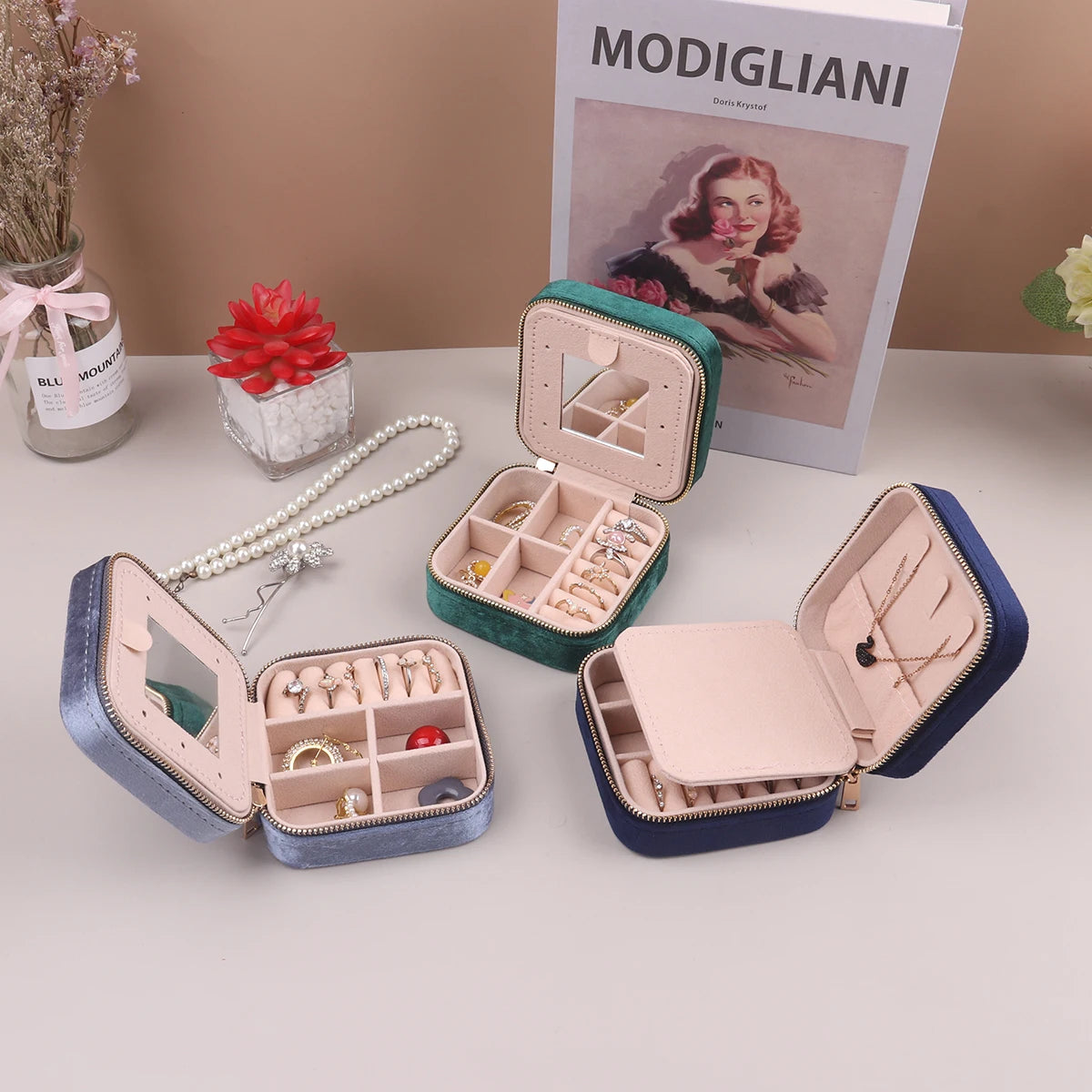 Estojo de Joias de Viagem Velvet Luxe – Organizador Compacto com Múltiplos Compartimentos