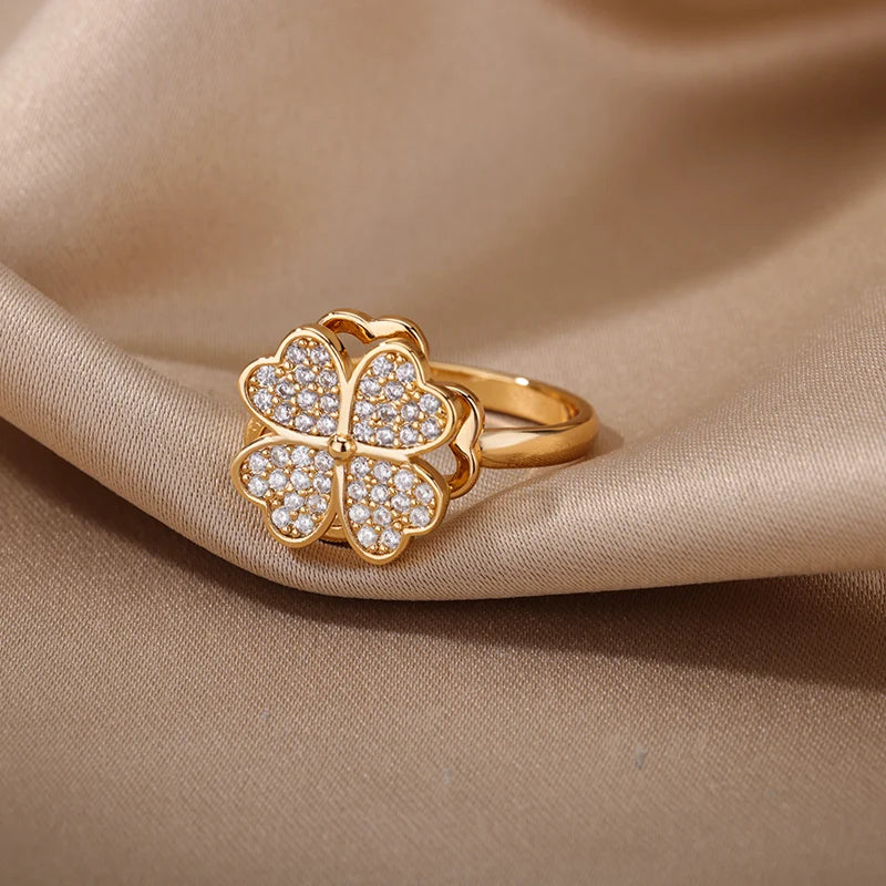 18K Gold Zircon Heart Clover Spinner Anxiety Ring
