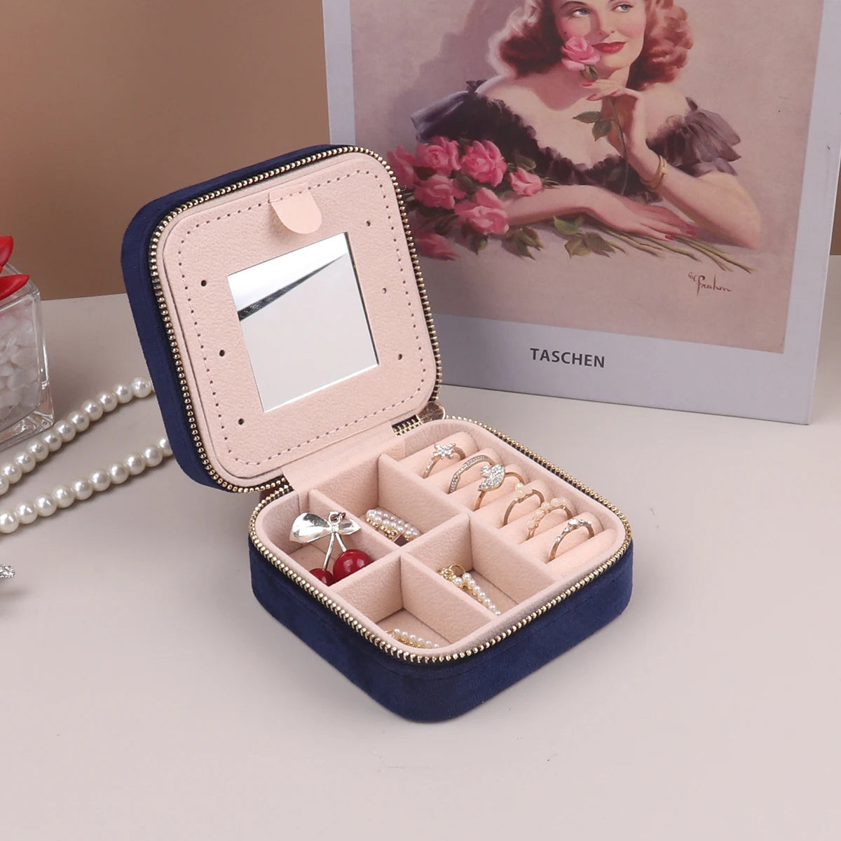 Estojo de Joias de Viagem Velvet Luxe – Organizador Compacto com Múltiplos Compartimentos