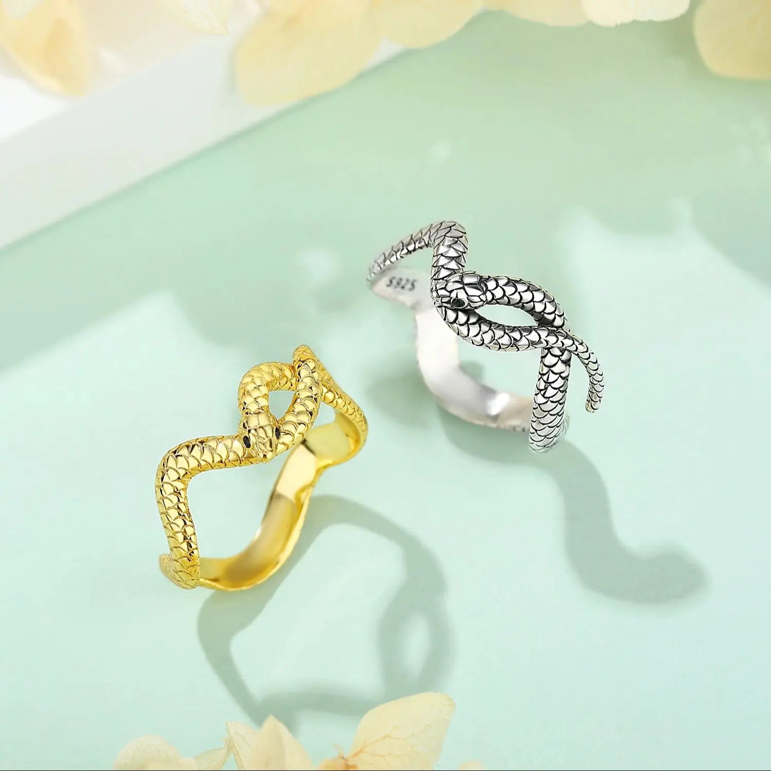 925 Sterling Silver Textured Snake Ring with Black Zircon